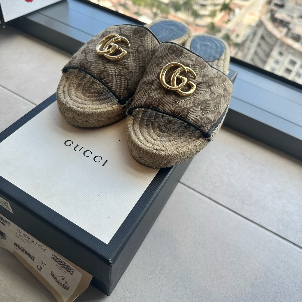 Gucci sandal